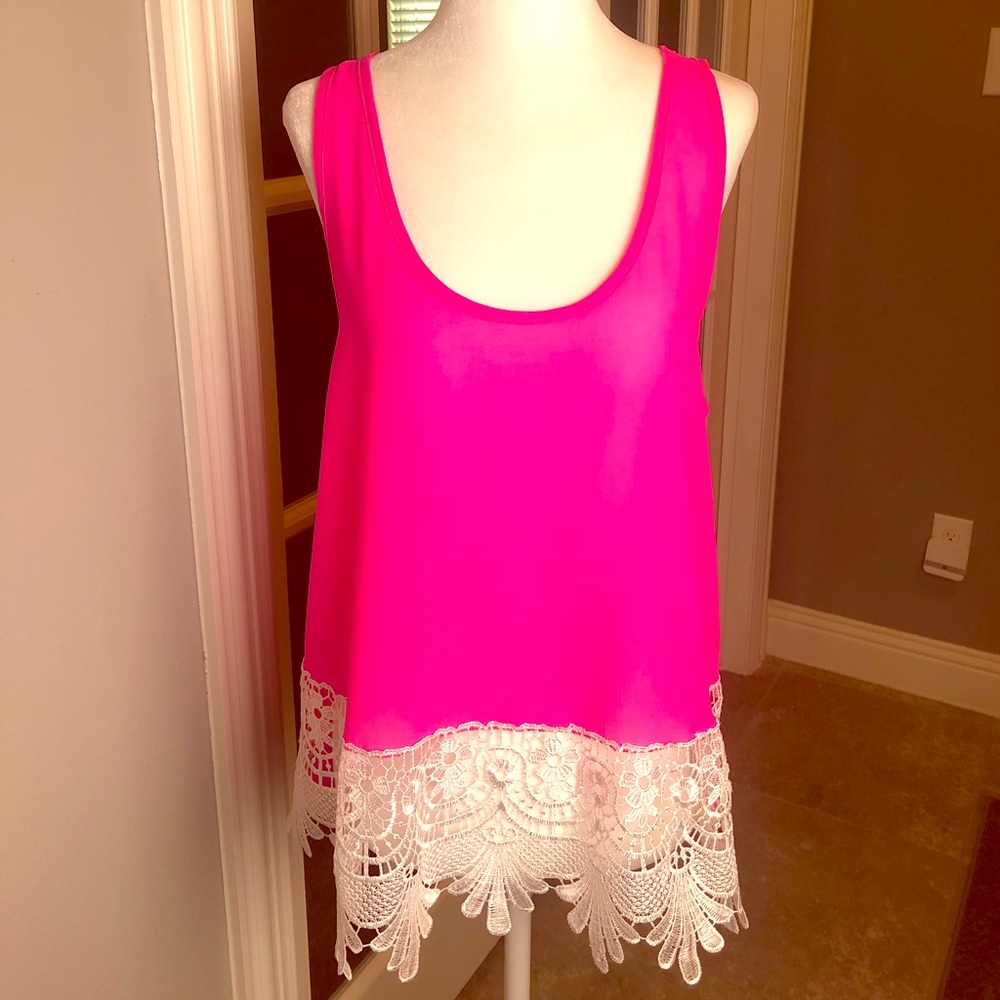 Fun pink top!